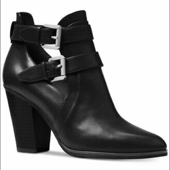 Michael Kors Shoes - MICHAEL KORS Walden Bootie LeatherSize : 7